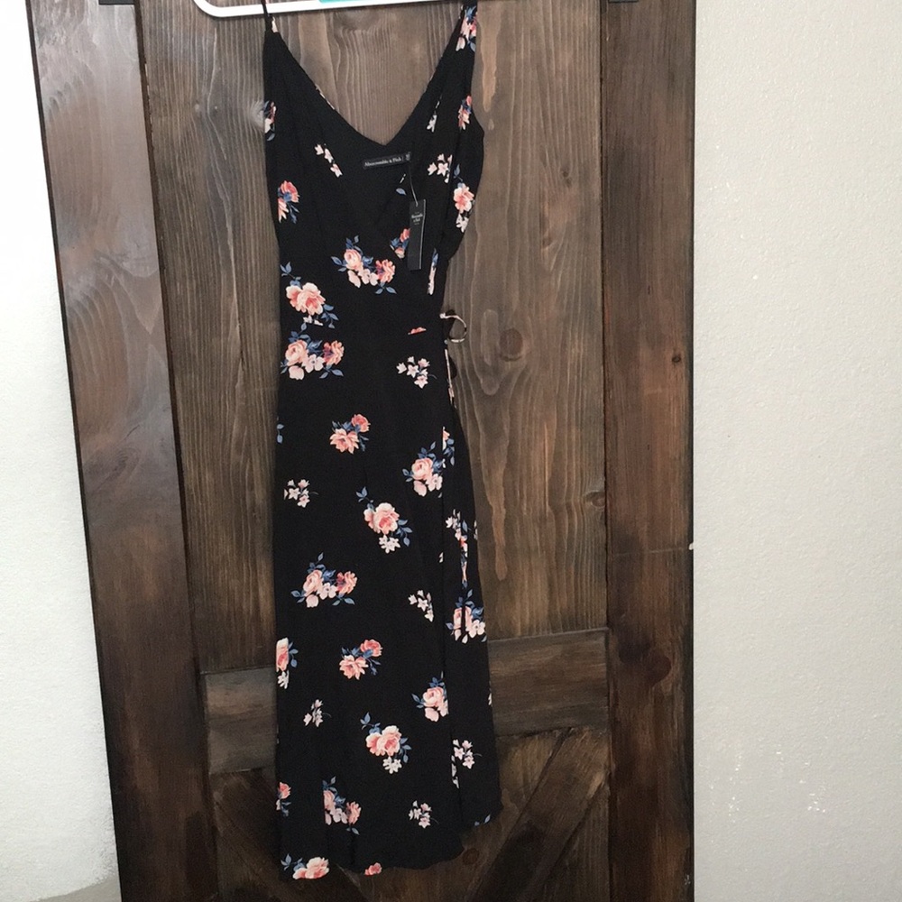 Abercrombie & Fitch wrap dress size Small T